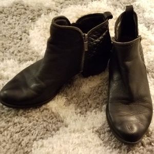 Lucky Brand Bartalino ankle boots (7.5)